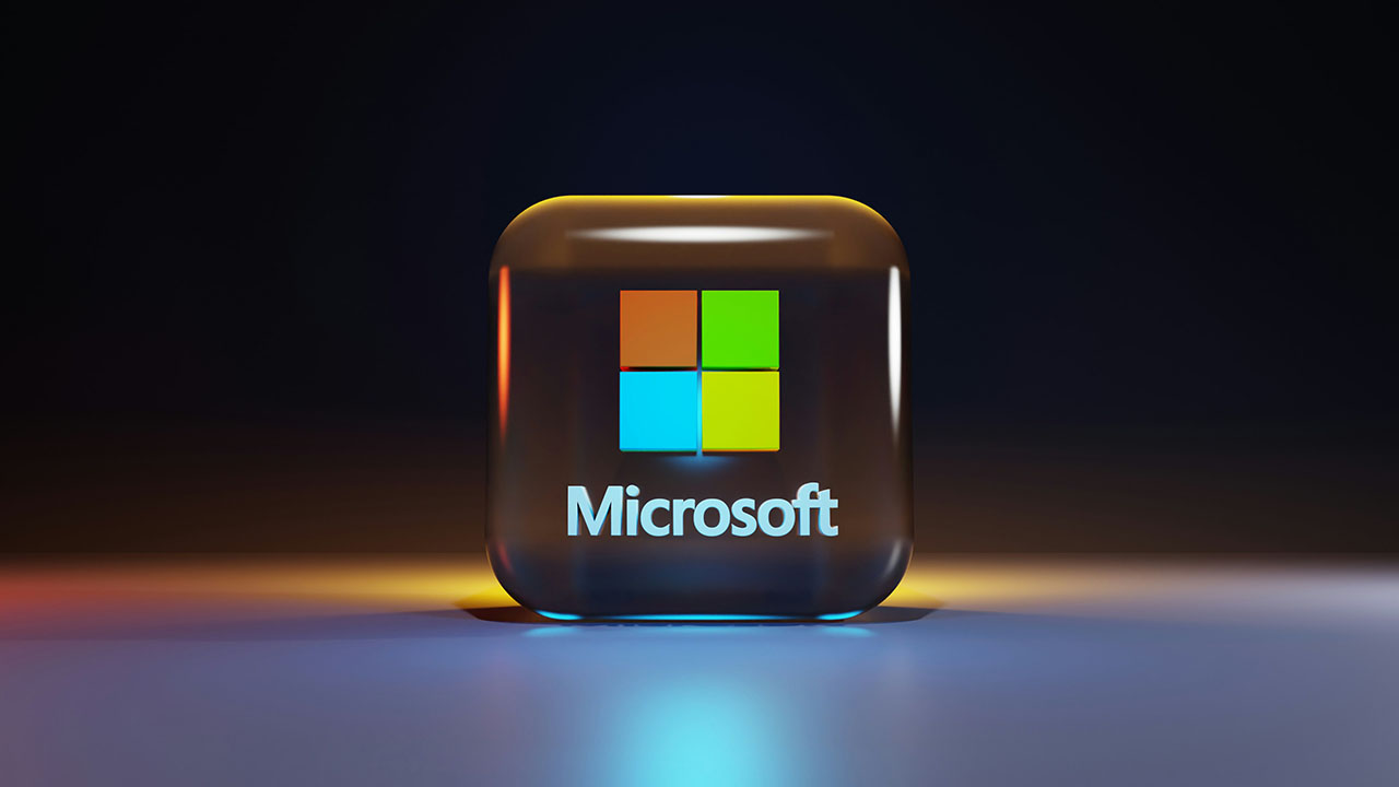 Microsoft обучава нов AI модел достатъчно голям, за да се конкурира с основните LLM